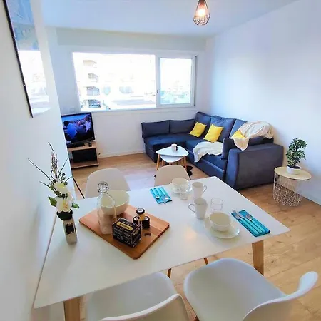 Appartement Grand Voile - Hyper Centre, Climatisation, Vue Panoramique Sur L'architecture De Motte La Grande-Motte
